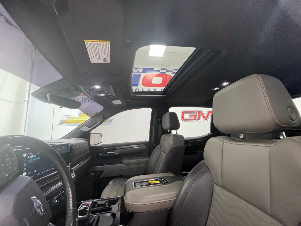 Used 2022 Chevrolet Silverado 1500 ZR2 w/ Technology Package AWD/4WD image 17