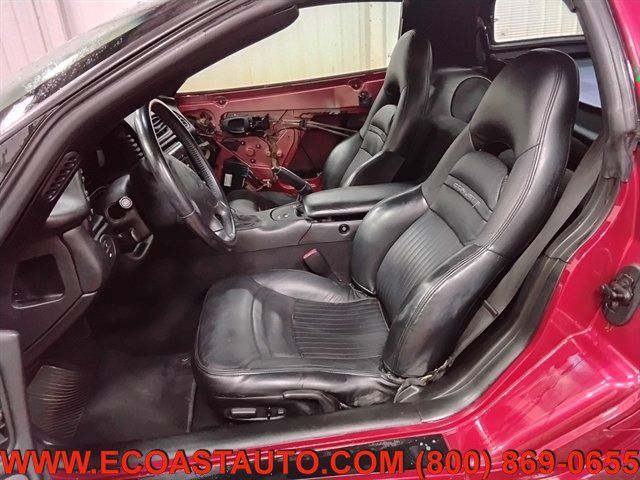 Used 2001 Chevrolet Corvette Coupe w/ Preferred Equipment Group2 RWD image 11