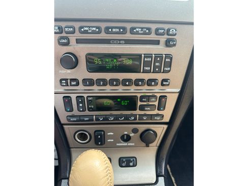 Used 2004 Ford Thunderbird RWD image 23