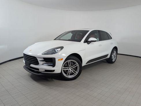 Certified 2021 Porsche Macan AWD/4WD image 1