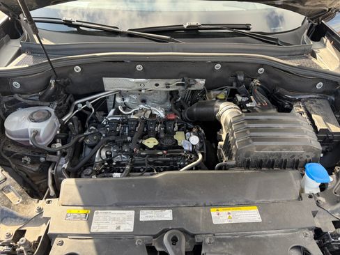 Used 2024 Volkswagen Atlas Peak Edition SEL AWD/4WD image 24