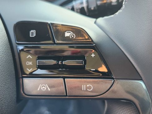 New 2026 Hyundai Elantra Sport image 17