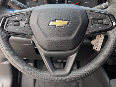 New 2026 Chevrolet Trax LS w/ LS Convenience Package FWD image 15