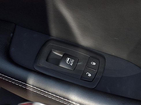 Used 2016 Dodge Challenger SRT image 54