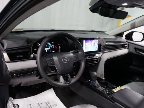 Certified 2025 Toyota Camry LE image 11