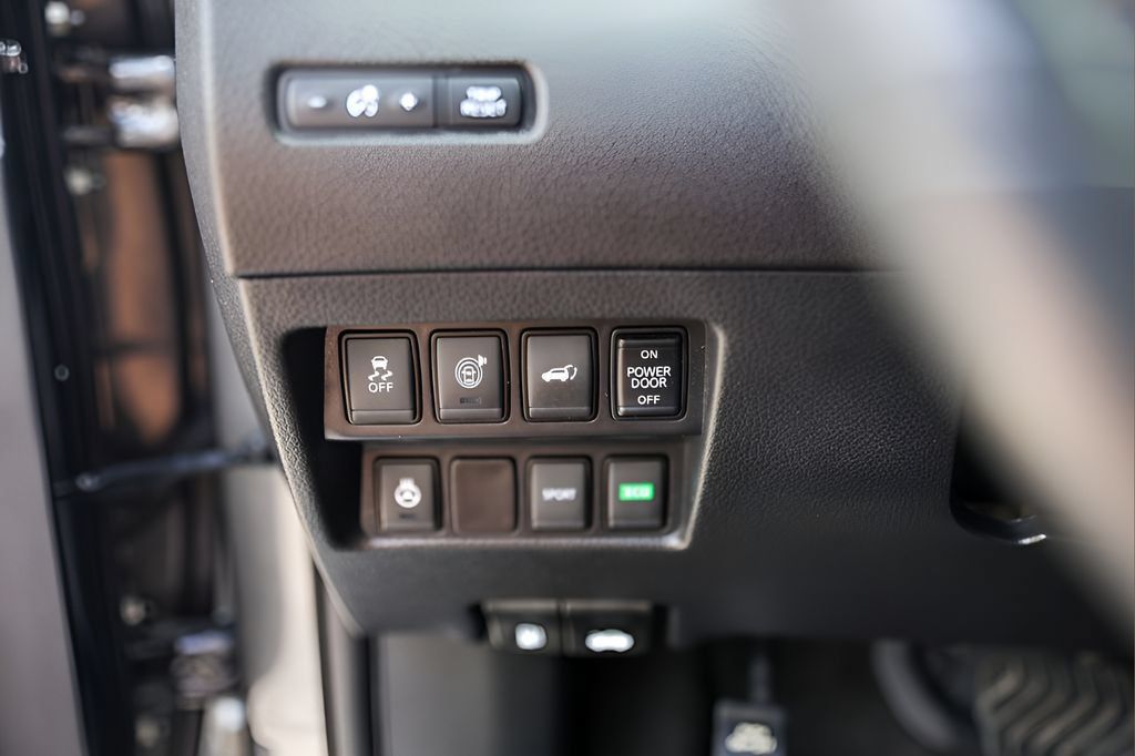 Used 2017 Nissan Rogue SL FWD image 15