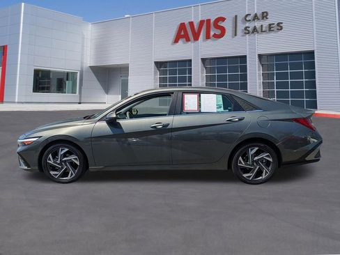 Used 2025 Hyundai Elantra SEL FWD image 10