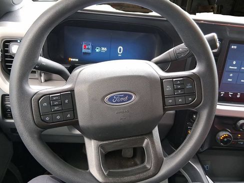 Used 2025 Ford F250 XLT w/ Black Appearance Package AWD/4WD image 17