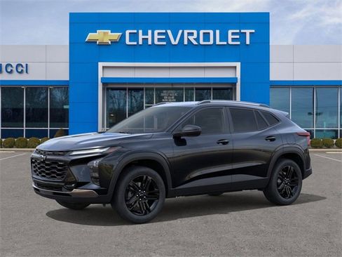 New 2026 Chevrolet Trax ACTIV w/ Driver Confidence Package image 2