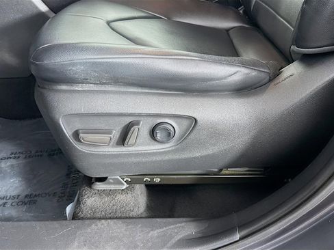 Used 2020 Toyota Highlander XLE AWD/4WD image 20