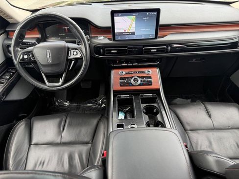 Certified 2023 Lincoln Aviator Reserve w/ Equipment Group 201A image 13