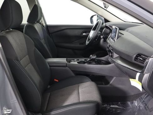 Used 2026 Nissan Rogue SV FWD image 18