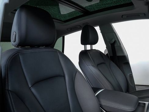 Used 2023 Audi Q8 Premium w/ Convenience Package image 21