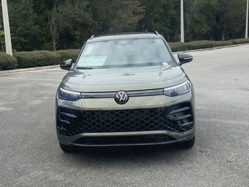 New 2026 Volkswagen Tiguan SE R-Line image 3