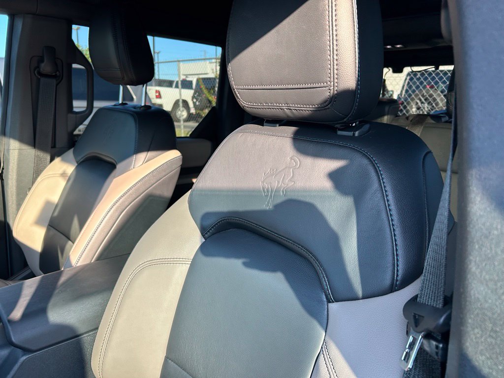 Certified 2022 Ford Bronco Wildtrak AWD/4WD image 12