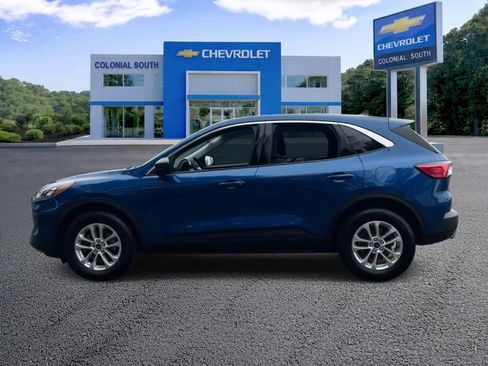 Used 2022 Ford Escape SE w/ Convenience Package image 3