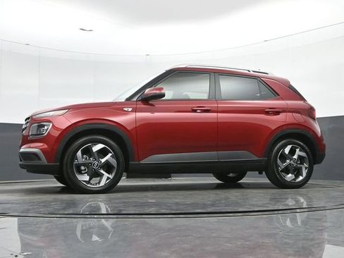Used 2024 Hyundai Venue Limited FWD image 39