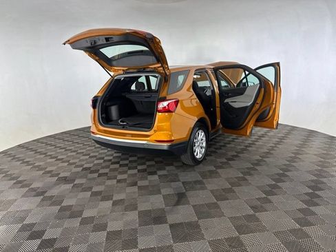 Used 2018 Chevrolet Equinox LS FWD image 16