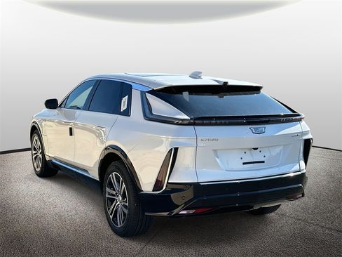 New 2025 Cadillac Lyriq Luxury image 4