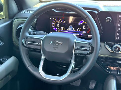 Used 2026 Chevrolet Colorado ZR2 w/ Technology Package image 21