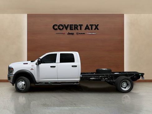 New 2026 RAM 5500 Tradesman w/ Chrome Appearance Group image 2