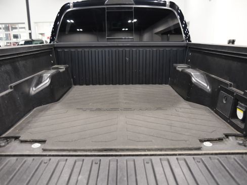 Used 2022 Toyota Tacoma TRD Pro AWD/4WD image 7