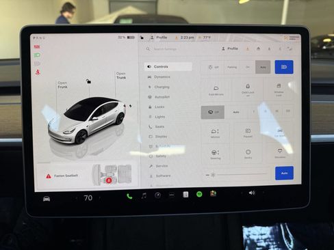 Used 2023 Tesla Model 3 Standard Range RWD image 13