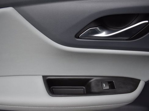 Used 2020 Chevrolet Blazer LT image 13