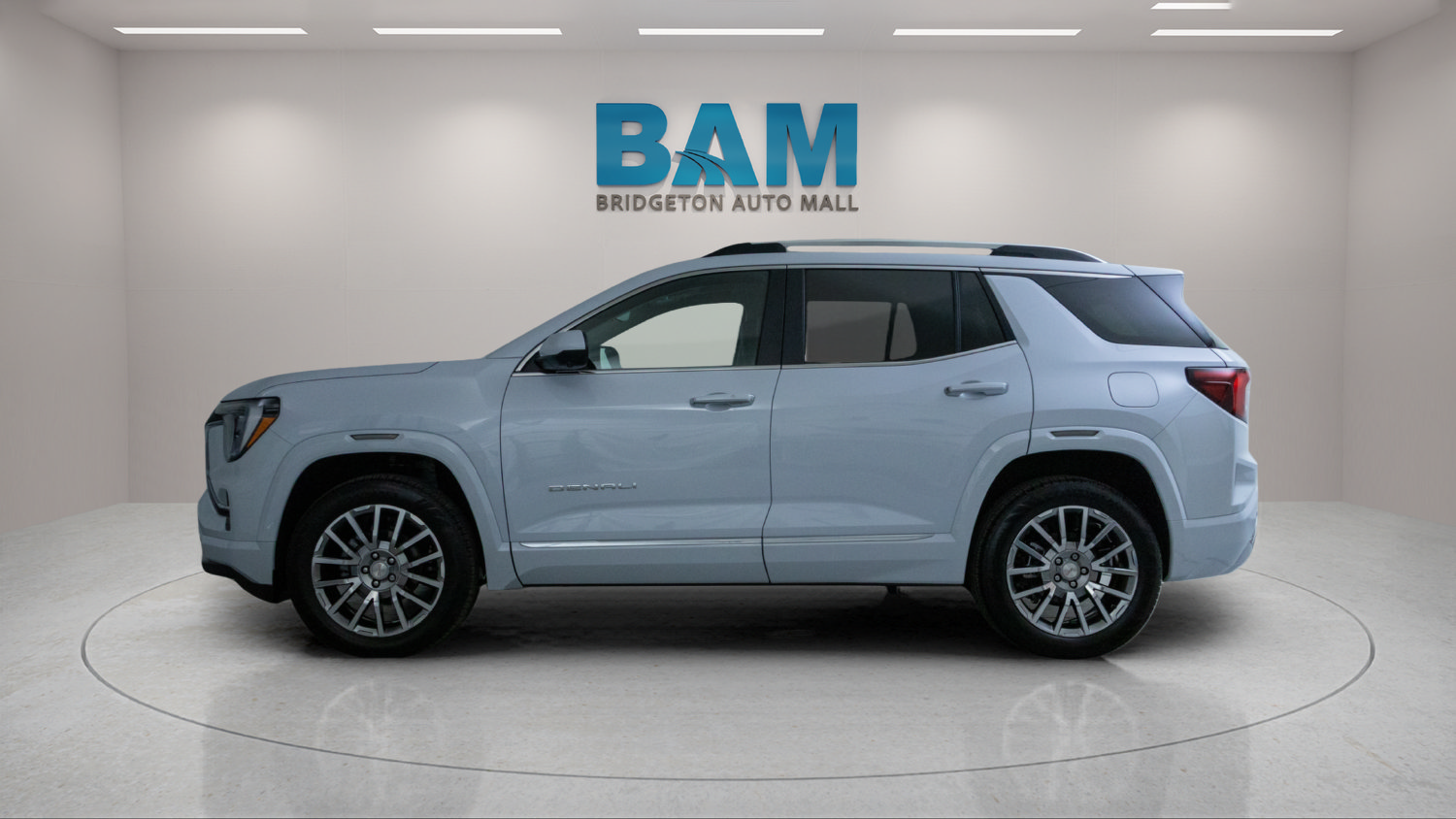 Used 2027 GMC Terrain Denali w/ LPO, Floor Liner Package AWD/4WD image 4