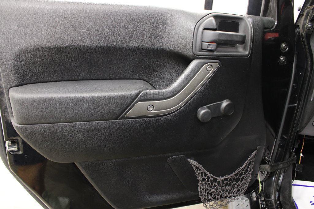 Used 2013 Jeep Wrangler Sport AWD/4WD image 14
