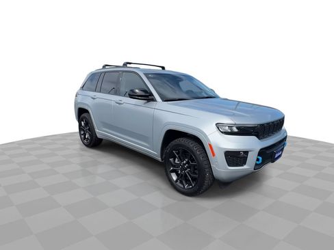 Used 2023 Jeep Grand Cherokee 30th Anniversary AWD/4WD image 2