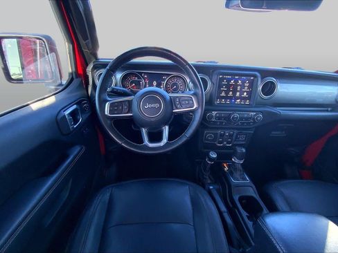 Used 2021 Jeep Wrangler Unlimited Sahara AWD/4WD image 6