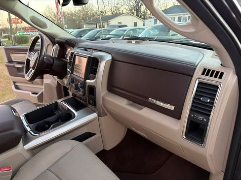 Used 2017 RAM 1500 Laramie w/ Convenience Group image 30