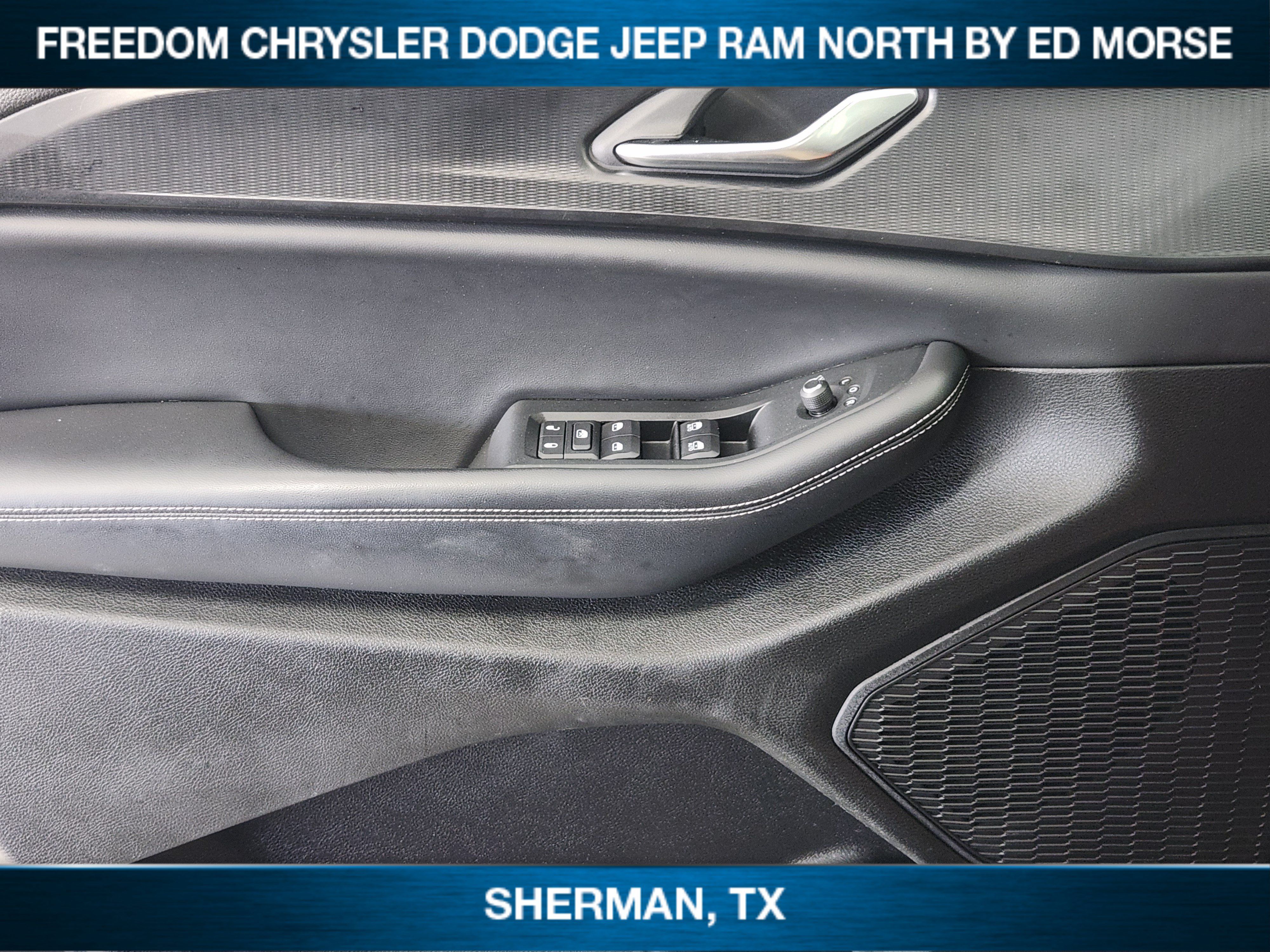 Used 2023 Jeep Grand Cherokee Laredo RWD image 16