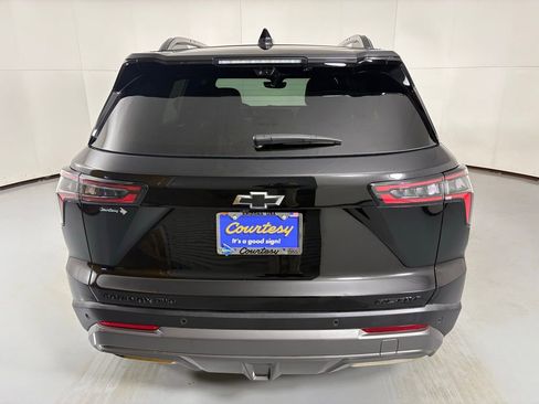 Used 2026 Chevrolet Equinox ACTIV w/ Convenience Package III image 8