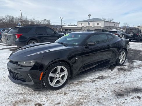 Used 2016 Chevrolet Camaro LT image 4