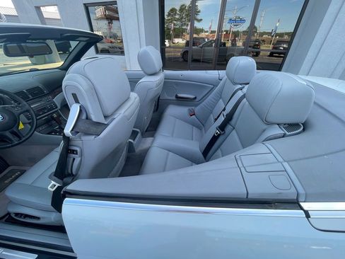 Used 2005 BMW 325Ci Convertible image 16