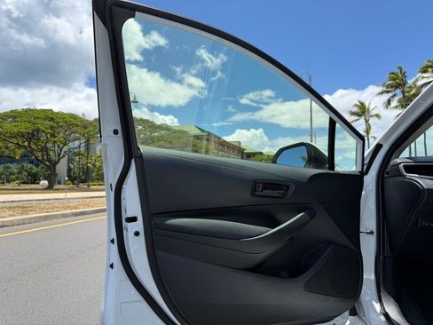 Used 2023 Toyota Corolla LE image 13