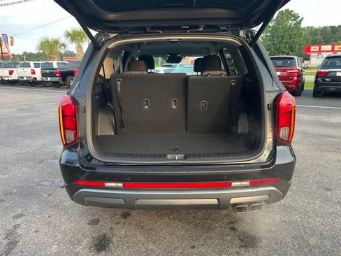 Used 2025 Hyundai Palisade SEL FWD image 35