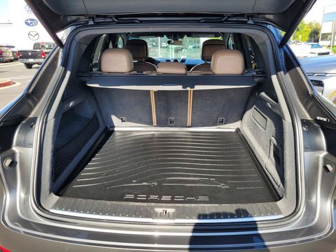 Used 2019 Porsche Cayenne AWD/4WD image 35