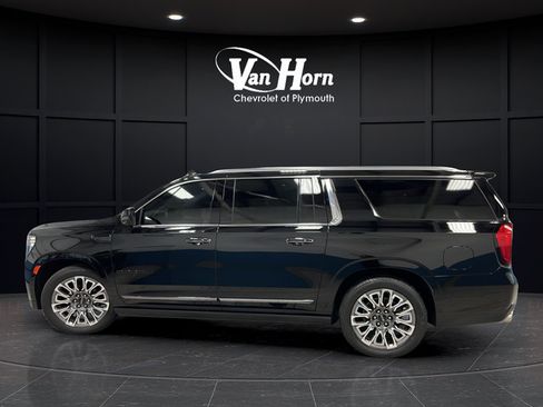 Used 2024 GMC Yukon XL Denali Ultimate AWD/4WD image 4