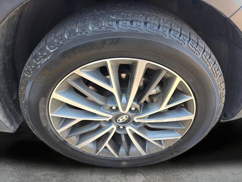 Used 2021 Hyundai Tucson Limited FWD image 17
