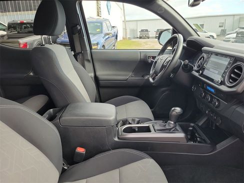 Used 2023 Toyota Tacoma TRD Off-Road image 34