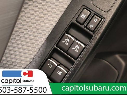 Used 2017 Subaru Forester 2.5i Premium w/ Protection Package #1 AWD/4WD image 11