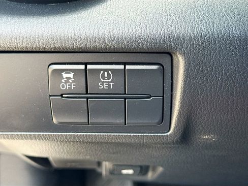 Used 2019 FIAT 124 Spider Lusso w/ Navigation & Sound Group RWD image 31