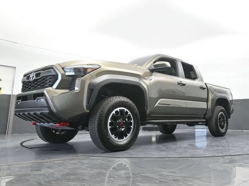 Used 2025 Toyota Tacoma TRD Off-Road w/ TRD Off Road Premium Package AWD/4WD image 68