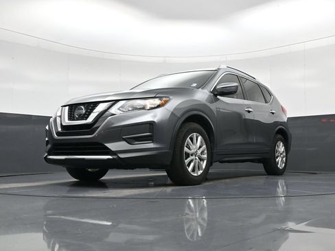 Used 2018 Nissan Rogue SV w/ Premium Package AWD/4WD image 18