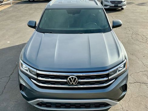 Used 2020 Volkswagen Atlas Cross Sport SE w/ Towing Package image 11