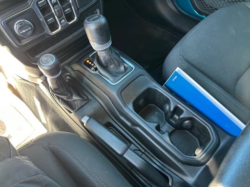 Used 2020 Jeep Wrangler Unlimited Sport S image 31