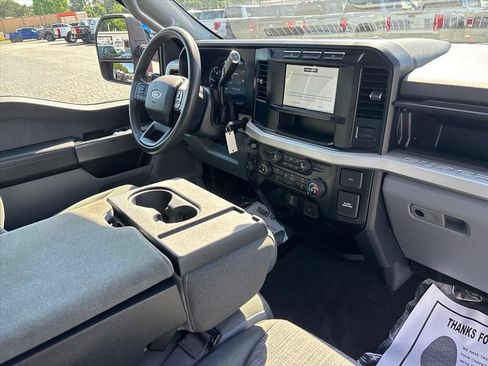 Used 2023 Ford F350 XLT AWD/4WD image 12